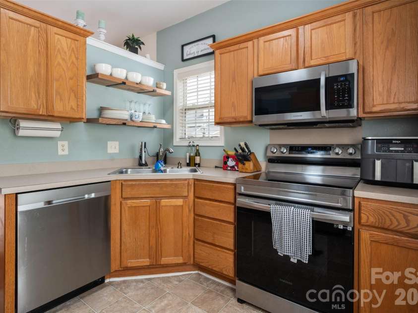 4150 Center Place Drive, Harrisburg, NC 28075.  MLS# CAR4417347, YatesRealty ID 47462. 