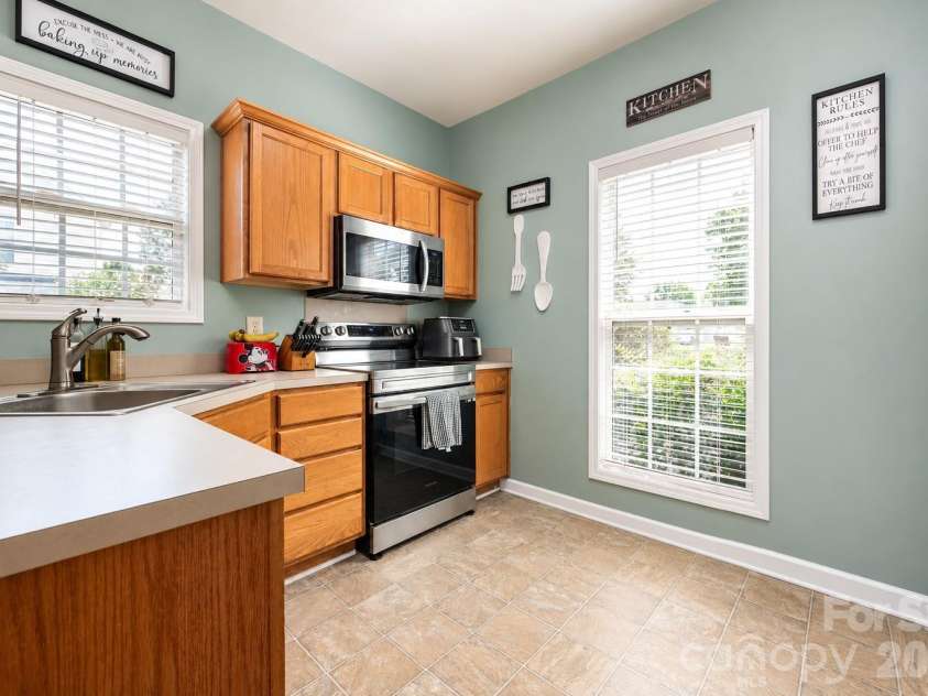 4150 Center Place Drive, Harrisburg, NC 28075.  MLS# CAR4417347, YatesRealty ID 47462. 