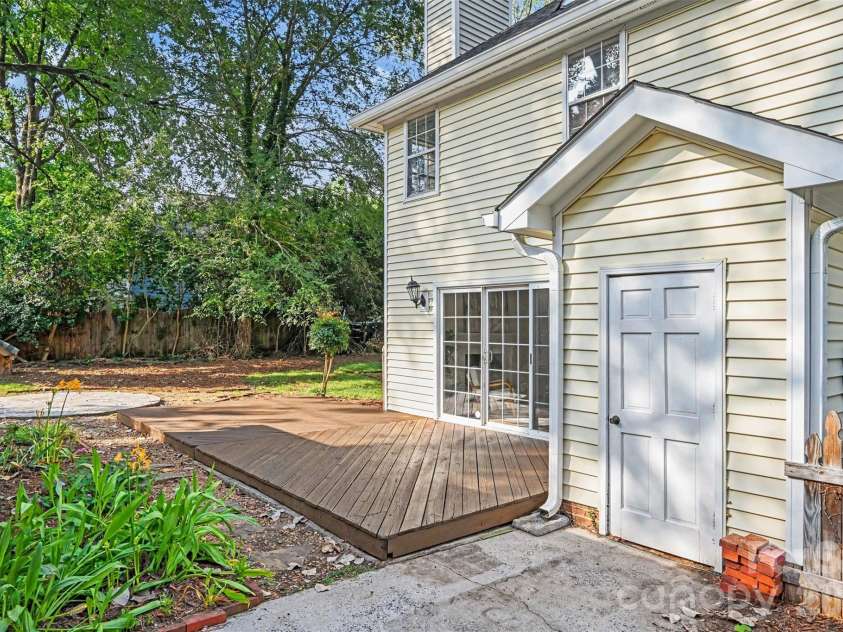 8834 Rittenhouse Circle, Charlotte, NC 28270.  MLS# CAR4413342, YatesRealty ID 47463. Rear deck