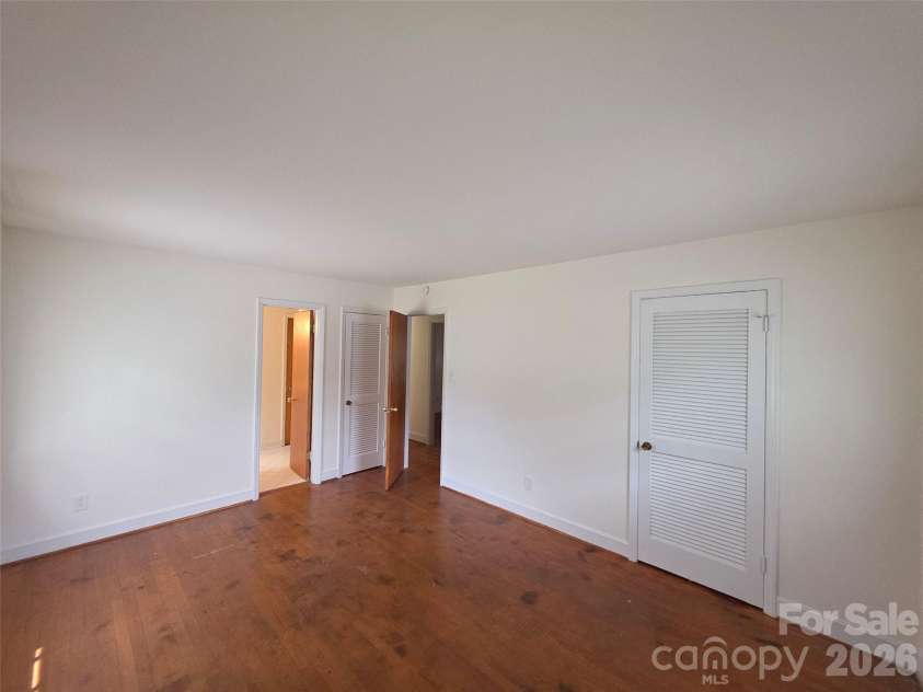 7600 Woodstream Drive, Charlotte, NC 28210.  MLS# CAR4419032, YatesRealty ID 47464. 