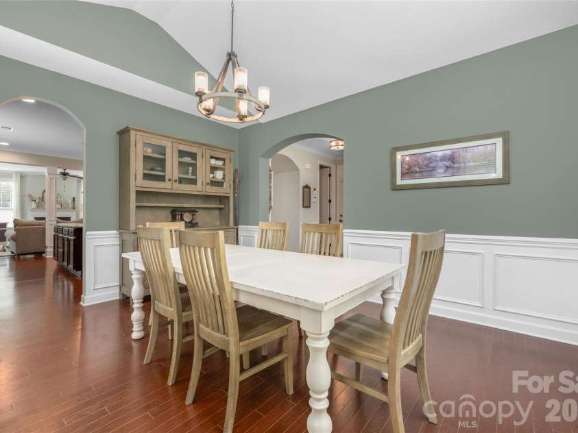 10328 Drake Hill Drive, Huntersville, NC 28078.  MLS# CAR4425644, YatesRealty ID 47465. 