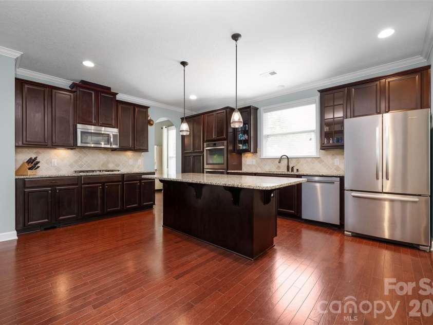 10328 Drake Hill Drive, Huntersville, NC 28078.  MLS# CAR4425644, YatesRealty ID 47465. 