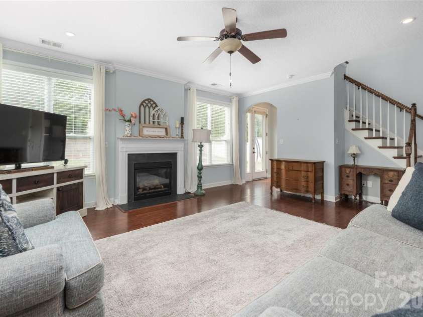 10328 Drake Hill Drive, Huntersville, NC 28078.  MLS# CAR4425644, YatesRealty ID 47465. 