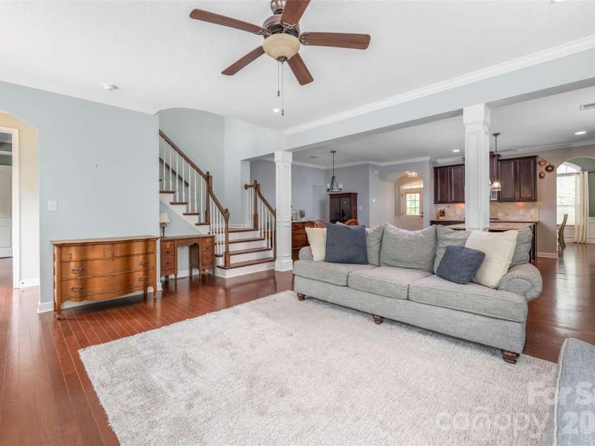 10328 Drake Hill Drive, Huntersville, NC 28078.  MLS# CAR4425644, YatesRealty ID 47465. 
