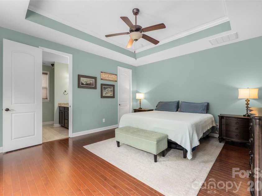 10328 Drake Hill Drive, Huntersville, NC 28078.  MLS# CAR4425644, YatesRealty ID 47465. Owner's Suite