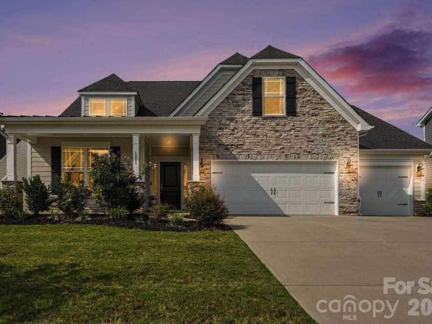 6858 Hunts Mesa Drive, Fort Mill, SC 29707.  MLS# CAR4417720, YatesRealty ID 47466. 