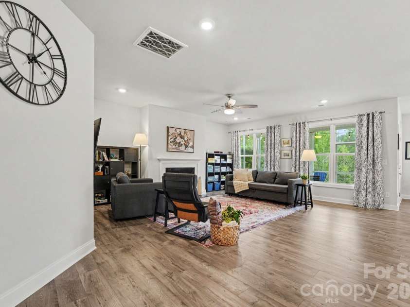 6858 Hunts Mesa Drive, Fort Mill, SC 29707.  MLS# CAR4417720, YatesRealty ID 47466. 
