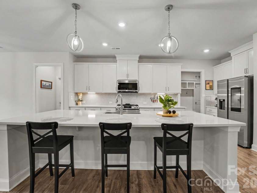6858 Hunts Mesa Drive, Fort Mill, SC 29707.  MLS# CAR4417720, YatesRealty ID 47466. 