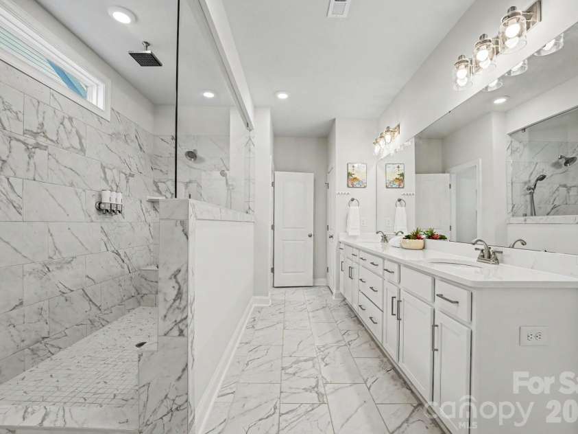 6858 Hunts Mesa Drive, Fort Mill, SC 29707.  MLS# CAR4417720, YatesRealty ID 47466. 