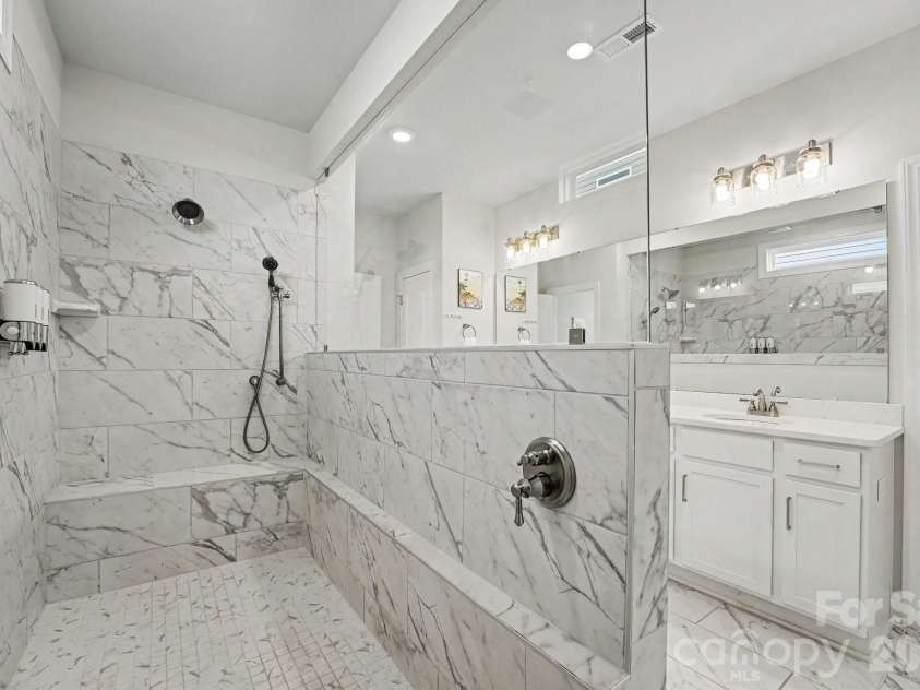 6858 Hunts Mesa Drive, Fort Mill, SC 29707.  MLS# CAR4417720, YatesRealty ID 47466. 