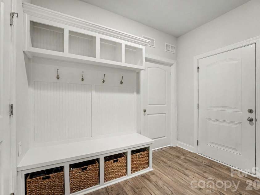 6858 Hunts Mesa Drive, Fort Mill, SC 29707.  MLS# CAR4417720, YatesRealty ID 47466. 