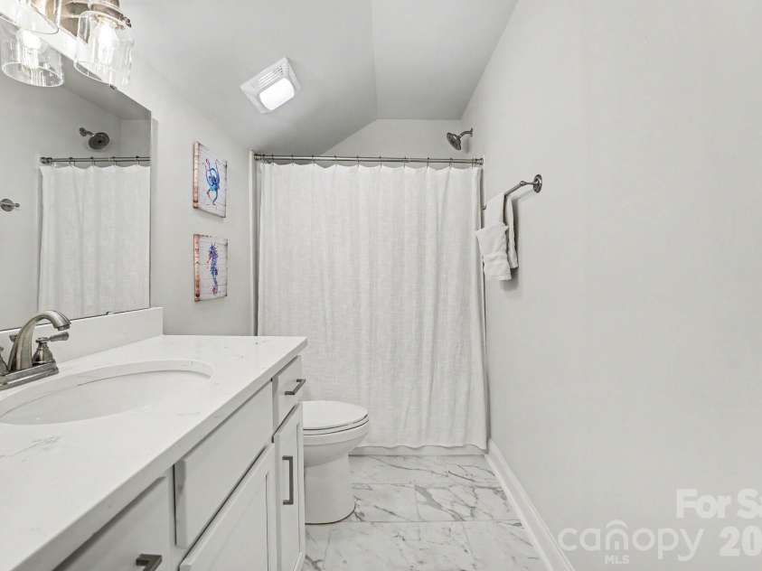 6858 Hunts Mesa Drive, Fort Mill, SC 29707.  MLS# CAR4417720, YatesRealty ID 47466. 