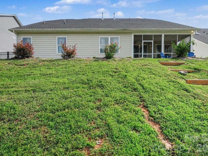 6858 Hunts Mesa Drive, Fort Mill, SC 29707.  MLS# CAR4417720, YatesRealty ID 47466. 