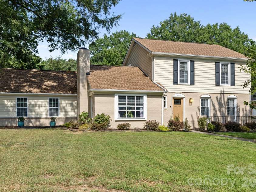 6777 Stoney Ridge Road, Matthews, NC 28104.  MLS# CAR4418819, YatesRealty ID 47469. 