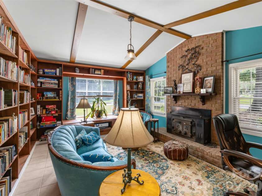 6777 Stoney Ridge Road, Matthews, NC 28104.  MLS# CAR4418819, YatesRealty ID 47469. 