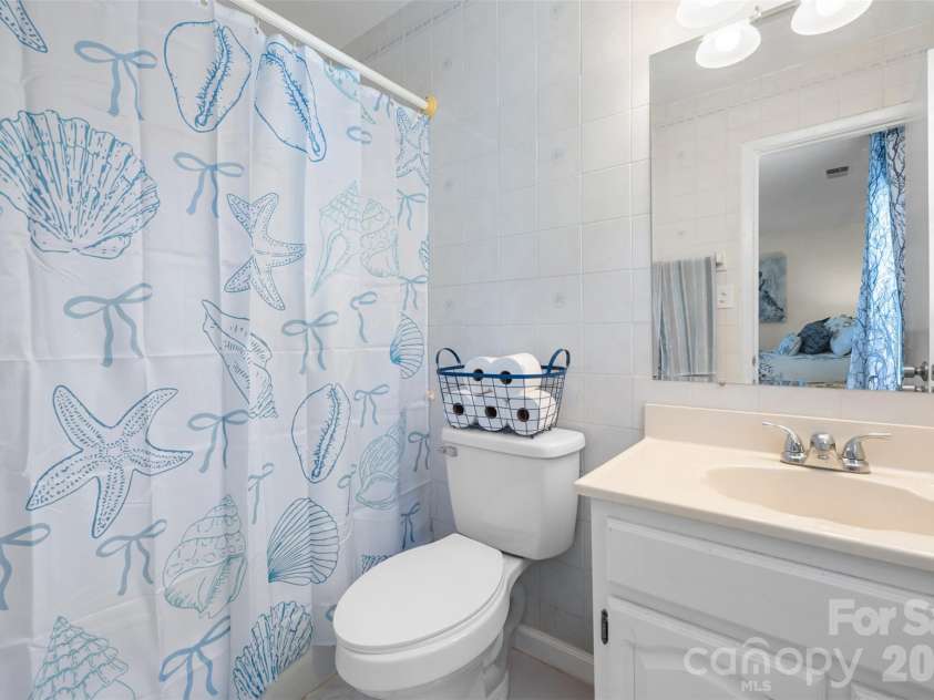 6777 Stoney Ridge Road, Matthews, NC 28104.  MLS# CAR4418819, YatesRealty ID 47469. 