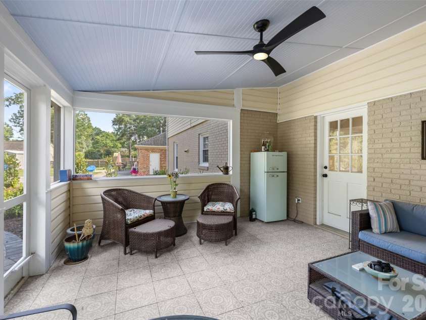 6777 Stoney Ridge Road, Matthews, NC 28104.  MLS# CAR4418819, YatesRealty ID 47469. 