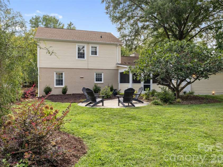 6777 Stoney Ridge Road, Matthews, NC 28104.  MLS# CAR4418819, YatesRealty ID 47469. 