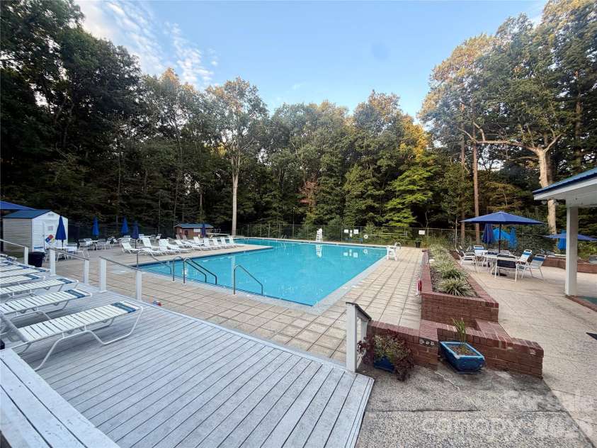 6777 Stoney Ridge Road, Matthews, NC 28104.  MLS# CAR4418819, YatesRealty ID 47469. 