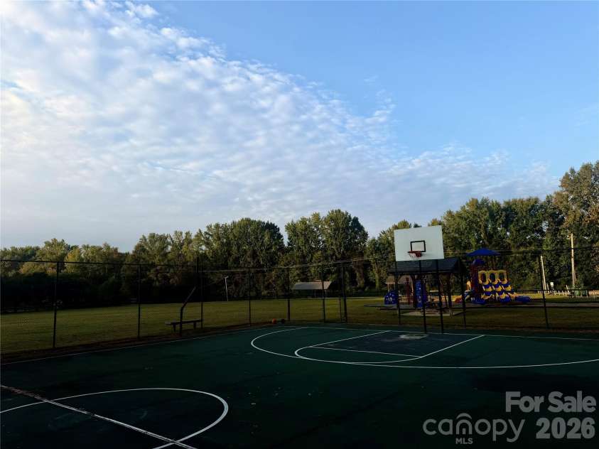 6777 Stoney Ridge Road, Matthews, NC 28104.  MLS# CAR4418819, YatesRealty ID 47469. 