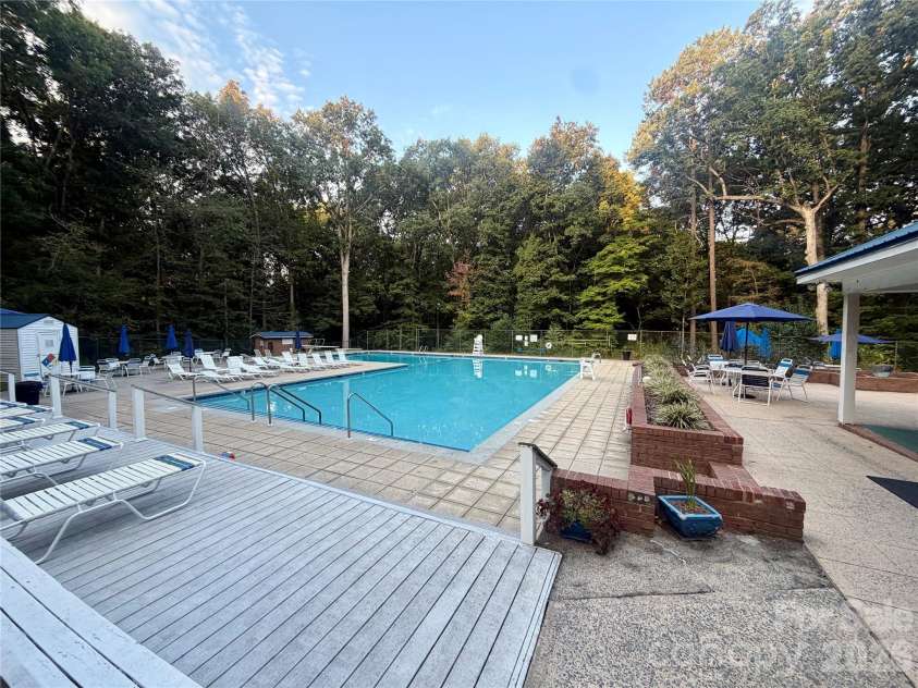 6777 Stoney Ridge Road, Matthews, NC 28104.  MLS# CAR4418819, YatesRealty ID 47469. Low HOA and awesome amenities!