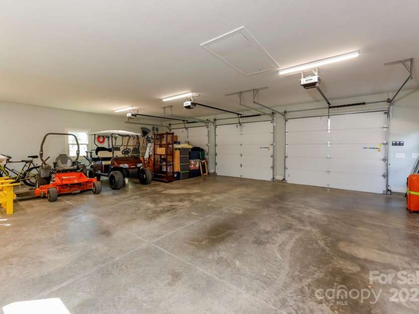 118 McOwenben Pass, Lake Lure, NC 28746.  MLS# CAR4243269, YatesRealty ID 4747. 