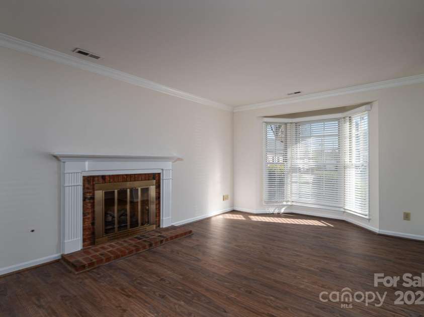 1212 Franklin Boulevard, Gastonia, NC 28054.  MLS# CAR4327216, YatesRealty ID 4747. 