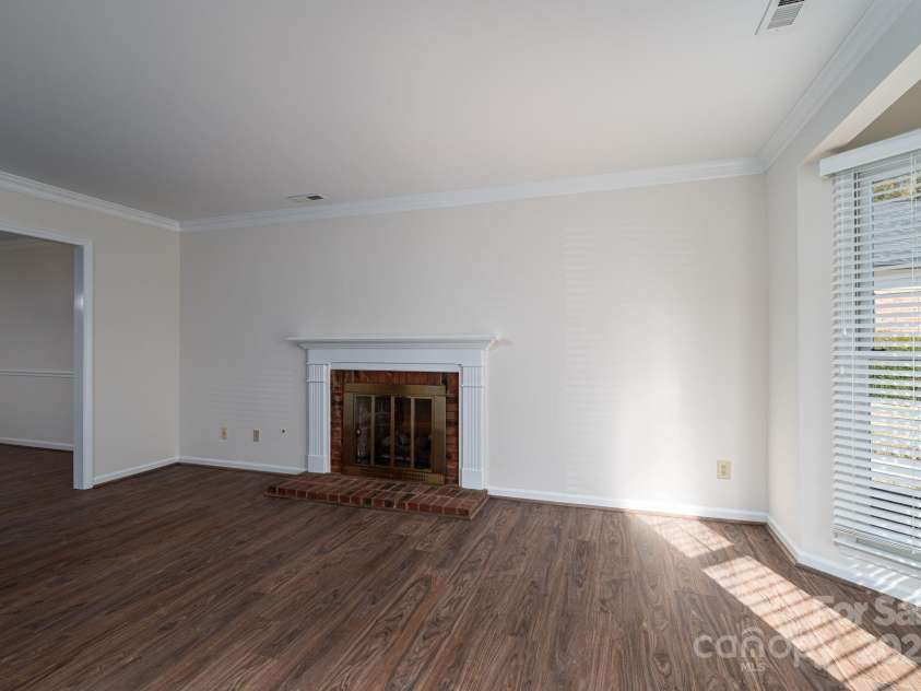 1212 Franklin Boulevard, Gastonia, NC 28054.  MLS# CAR4327216, YatesRealty ID 4747. 