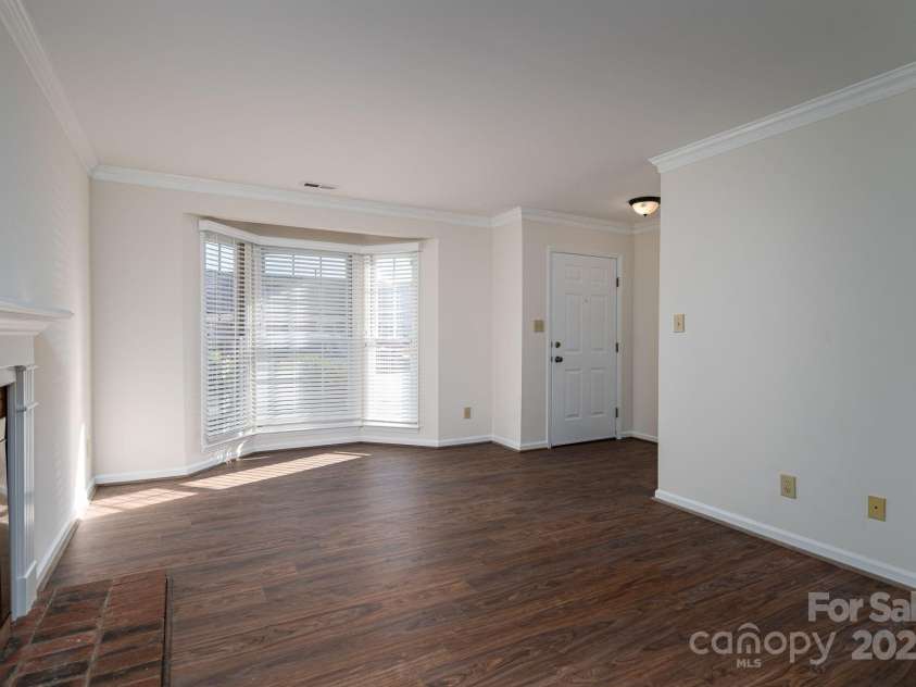 1212 Franklin Boulevard, Gastonia, NC 28054.  MLS# CAR4327216, YatesRealty ID 4747. 