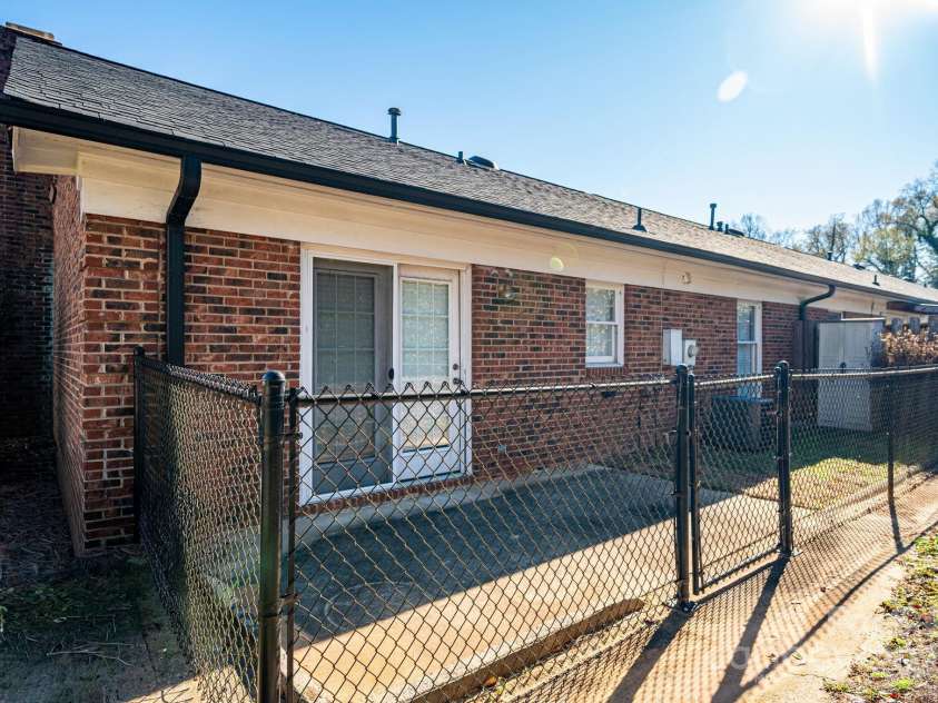 1212 Franklin Boulevard, Gastonia, NC 28054.  MLS# CAR4327216, YatesRealty ID 4747. 