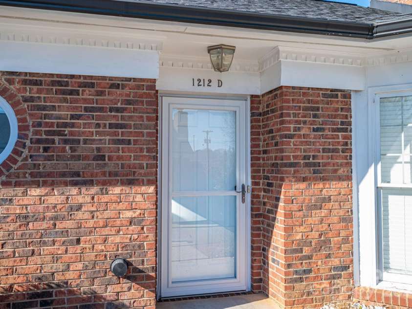 1212 Franklin Boulevard, Gastonia, NC 28054.  MLS# CAR4327216, YatesRealty ID 4747. 