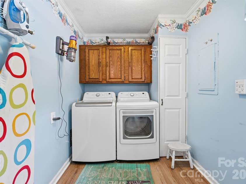 201 Wellington Drive, Lincolnton, NC 28092.  MLS# CAR4394224, YatesRealty ID 47470. 