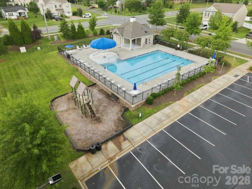 2424 Tallet Trace, Charlotte, NC 28216.  MLS# CAR4418651, YatesRealty ID 47471. Pool and Playground