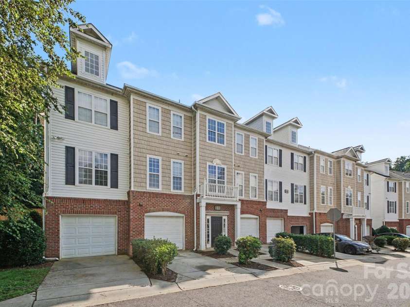 6858 Park Place Drive, Charlotte, NC 28262.  MLS# CAR4417425, YatesRealty ID 47473. 