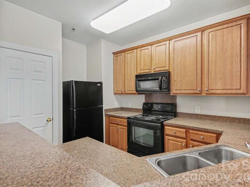 6858 Park Place Drive, Charlotte, NC 28262.  MLS# CAR4417425, YatesRealty ID 47473. 