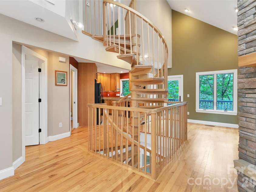 72 Memory Lane, Brevard, NC 28712.  MLS# CAR4352602, YatesRealty ID 47474. 