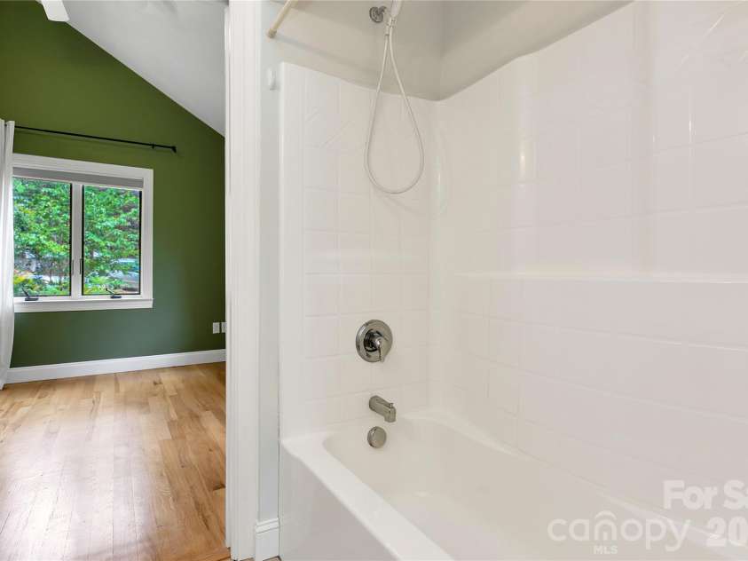 72 Memory Lane, Brevard, NC 28712.  MLS# CAR4352602, YatesRealty ID 47474. 