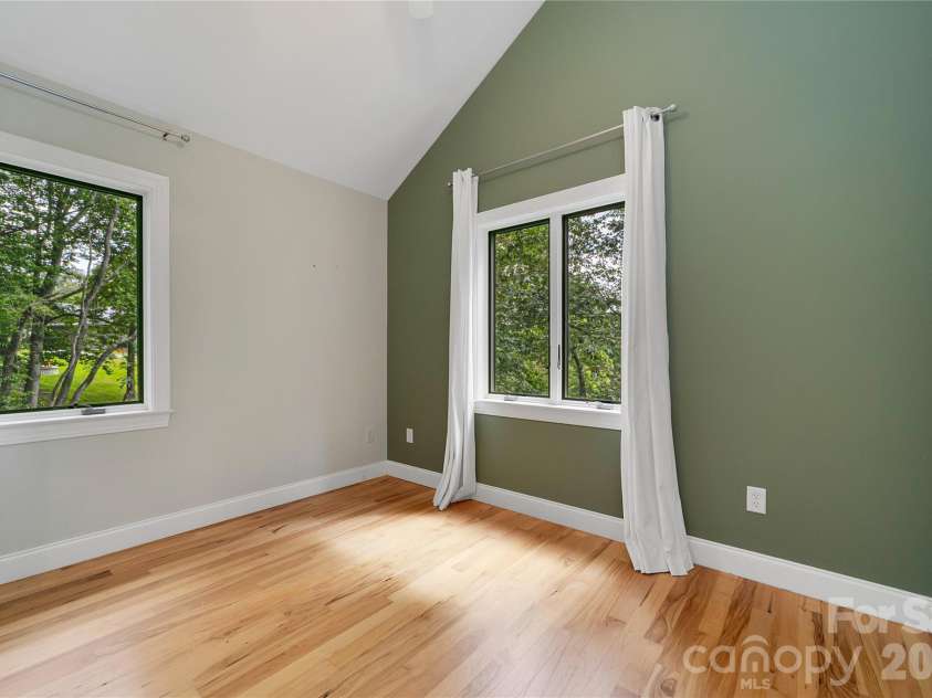72 Memory Lane, Brevard, NC 28712.  MLS# CAR4352602, YatesRealty ID 47474. 