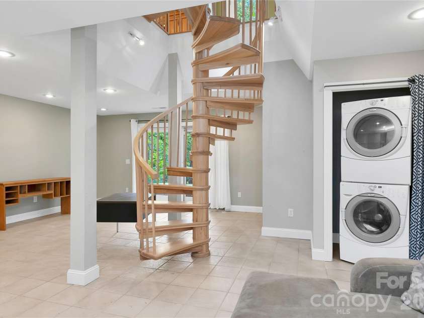 72 Memory Lane, Brevard, NC 28712.  MLS# CAR4352602, YatesRealty ID 47474. 