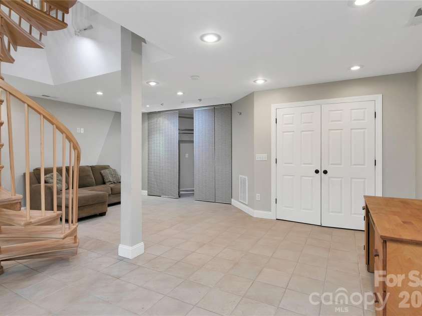 72 Memory Lane, Brevard, NC 28712.  MLS# CAR4352602, YatesRealty ID 47474. 