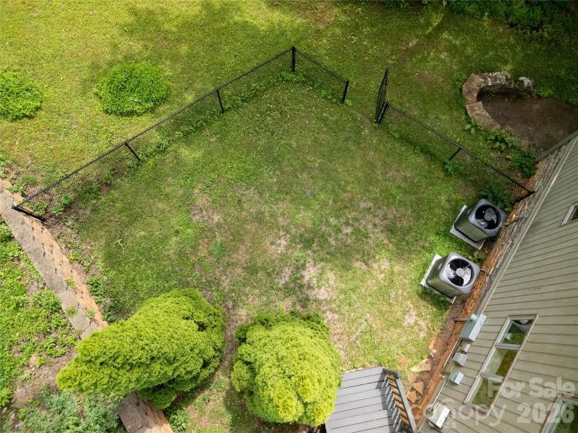 72 Memory Lane, Brevard, NC 28712.  MLS# CAR4352602, YatesRealty ID 47474. 