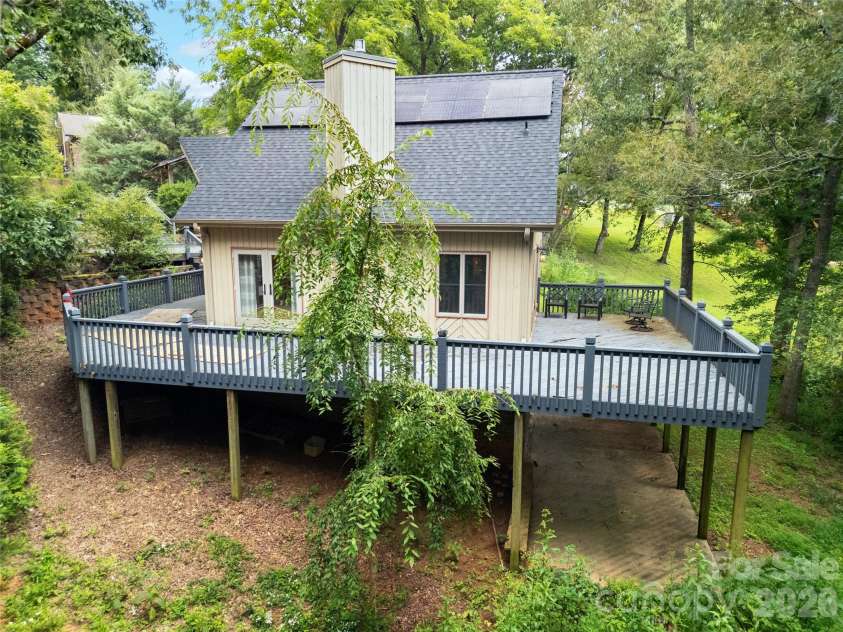 72 Memory Lane, Brevard, NC 28712.  MLS# CAR4352602, YatesRealty ID 47474. 