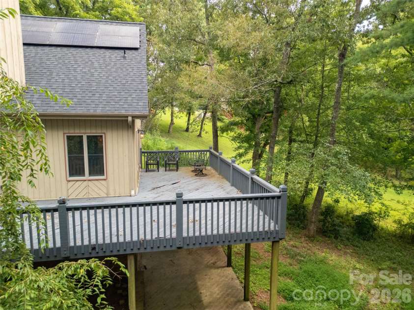 72 Memory Lane, Brevard, NC 28712.  MLS# CAR4352602, YatesRealty ID 47474. 