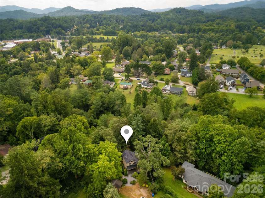 72 Memory Lane, Brevard, NC 28712.  MLS# CAR4352602, YatesRealty ID 47474. Close to downtown