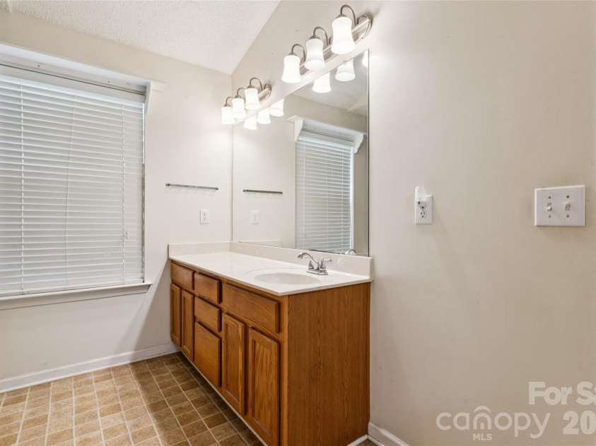 3609 Edgeview Drive, Indian Trail, NC 28079.  MLS# CAR4416873, YatesRealty ID 47475. 