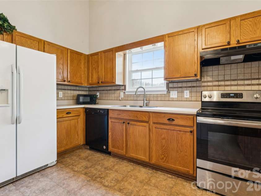 3609 Edgeview Drive, Indian Trail, NC 28079.  MLS# CAR4416873, YatesRealty ID 47475. 