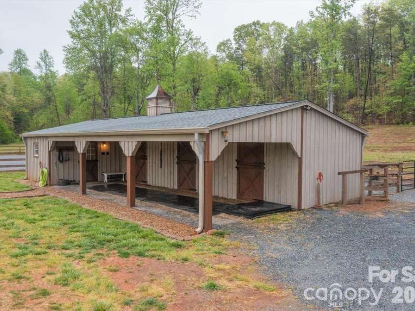 1091 Bill Collins Road, Columbus, NC 28722.  MLS# CAR4416811, YatesRealty ID 47476. 3 Stall Barn