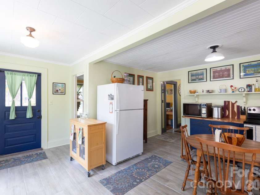 1030 Jackson Street, Salisbury, NC 28144.  MLS# CAR4418763, YatesRealty ID 47478. Kitchen