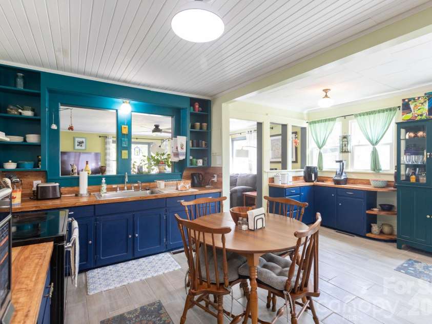 1030 Jackson Street, Salisbury, NC 28144.  MLS# CAR4418763, YatesRealty ID 47478. Kitchen