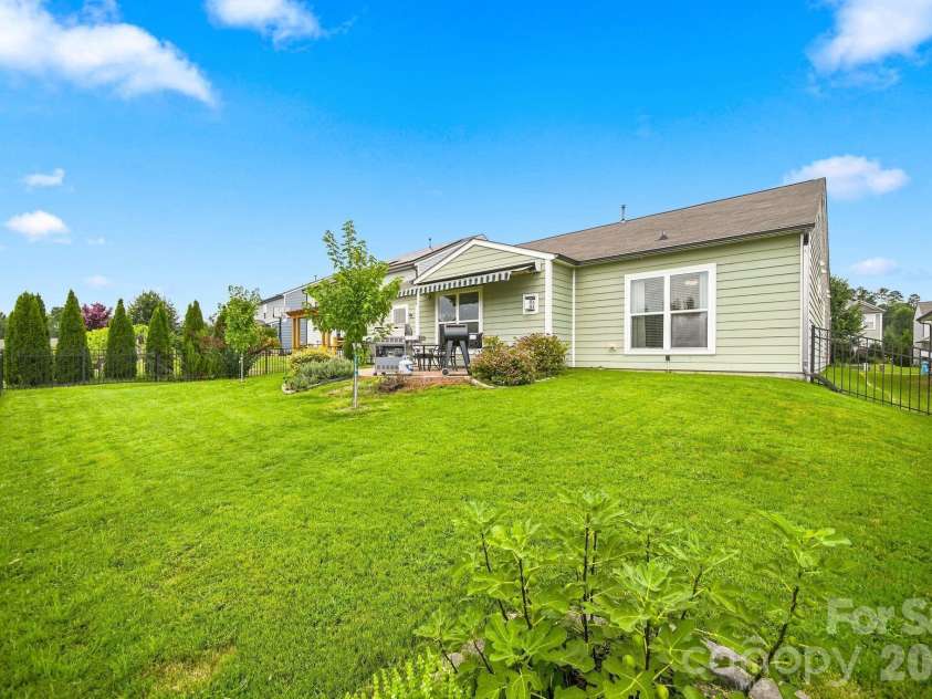 3013 Palm Drive, Fort Mill, SC 29715.  MLS# CAR4418016, YatesRealty ID 47479. 